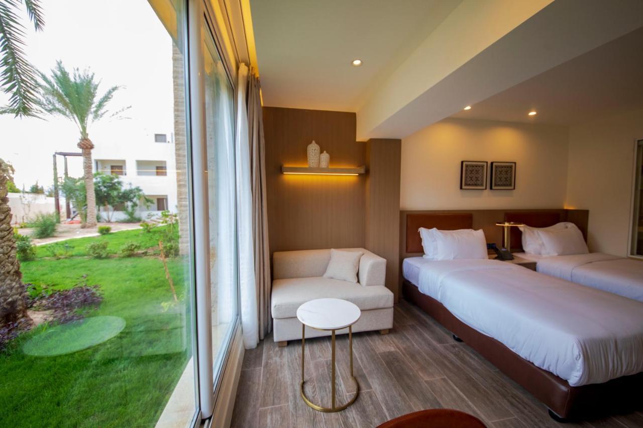 Luxotel Aqaba Beach Resort & Spa Only 15 Years Plus Bagian luar foto